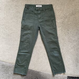 listing-status-banner